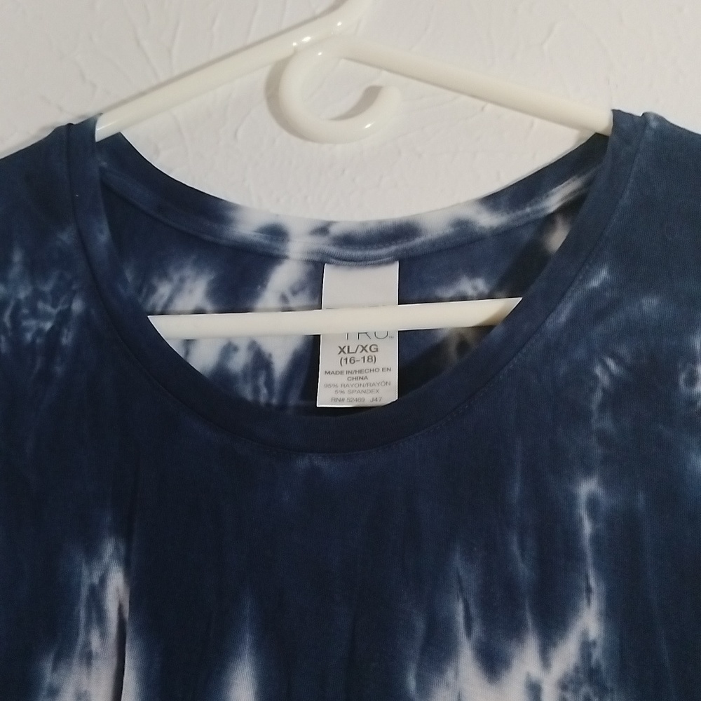 Time and Tru Twist Knot Tee Women's XL/XG (16-18) Top Brand New - Picture 5 of 10